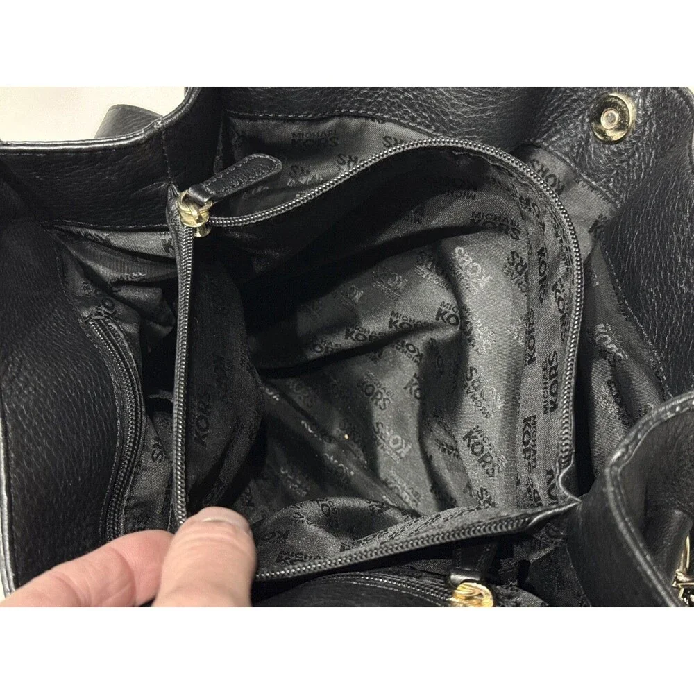 Michael Kors Hamilton Black Leather Tote Bag Shoulder Strap Medallion 15"x10"x4" - Picture 12 of 13